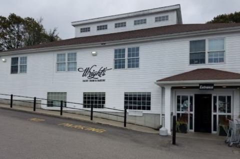 You'll Have Loads Of Fun At This Dairy Farm In Rhode Island With Incredible Ice Cream And Cupcakes