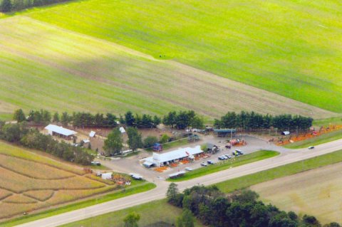 This Enormous Roadside Farmers Market In Wisconsin Is Too Good To Pass Up