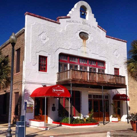 This Restaurant In Mississippi Used To Be A Fire Station, Courtroom, And Jail And You’ll Want To Visit