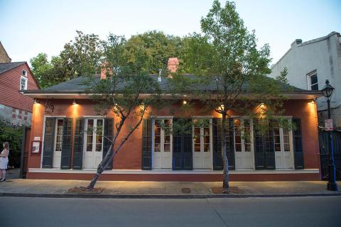 This New Orleans Restaurant Is Located In A 200-Year-Old-Creole Cottage And It's Positively Delightful