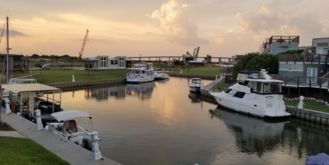 This Waterfront Campground Resort In New Orleans Feels Like A Tropical Paradise