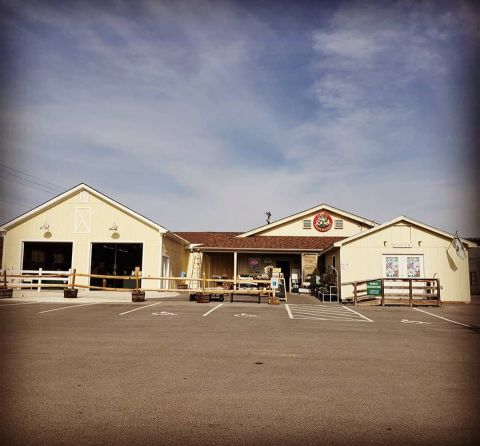 This Enormous Roadside Farmers Market In West Virginia Is Too Good To Pass Up