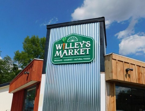 This Enormous Roadside Farmers Market In Delaware Is Too Good To Pass Up