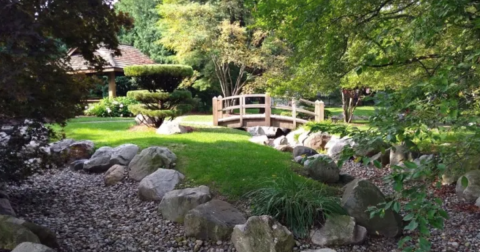 Few People Know There’s A Peaceful Japanese Tea Garden Hiding Right Here In Indiana