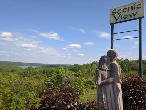 A Stay At This Beautiful Lakefront Lodge In Indiana Will Make Your Summer Complete