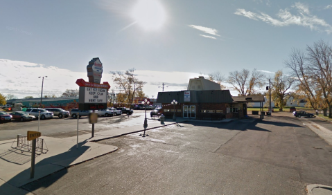 The Burgers And Shakes From This Middle-Of-Nowhere South Dakota Drive-In Are Worth The Trip