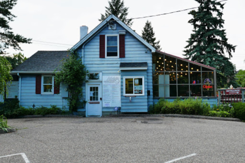 The Treats At This Frozen Custard Shop In Minnesota Are Melt-In-Your-Mouth Good