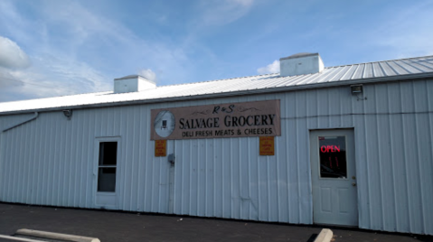 The Kentucky Amish Bakery With Huge Donuts You'll Want To Try