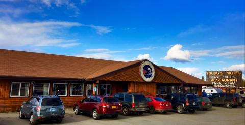 The Middle-Of-Nowhere Alaska Diner That’s Worth Seeking Out