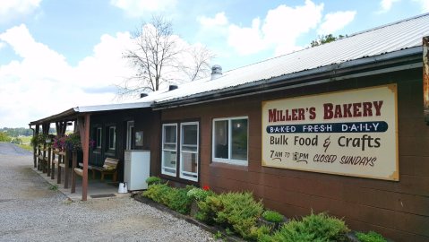 The Ohio Amish Country Bakery With Cinnamon Rolls As Big As Your Head