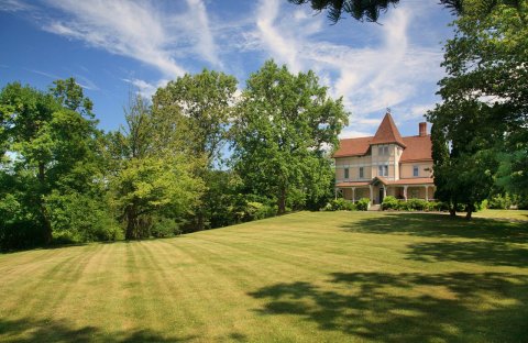 The Romantic New York Bed & Breakfast That’s One Of The Best In The Country