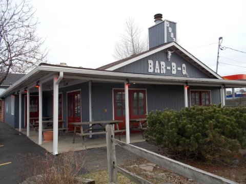 You Can't Afford To Drive By This Delicious Roadside BBQ Stand Near Buffalo