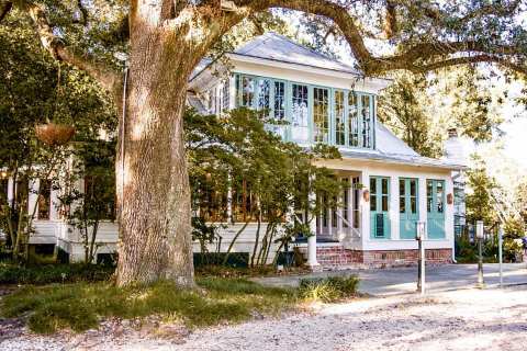 Jacmel Inn, A Beautiful Creole Restaurant Near New Orleans, Is Worth The Drive