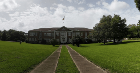 Washington Old Schoolhouse In Louisiana Is Now A Massive Antique Mall