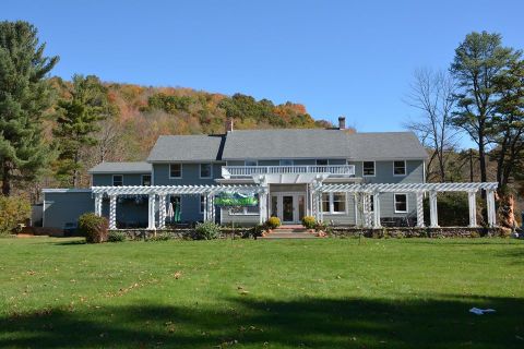 6 Small Town Steakhouses Near Pittsburgh That Are Totally Worth The Trip