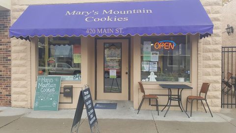 This Charming Bakery Just Might Serve The Largest Cookies In Missouri