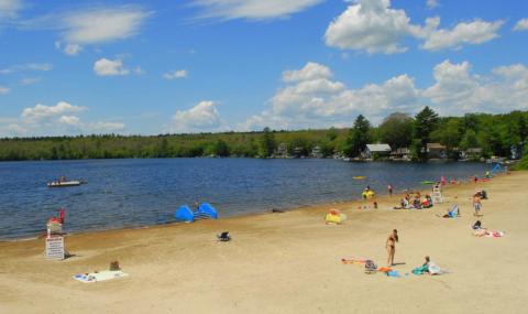 The Natural Waterpark In Rhode Island That's The Perfect Place To Spend A Summer's Day