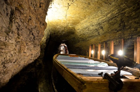 America’s Longest Underground Boat Ride Is Near Buffalo And It Will Take You On An Unforgettable Adventure