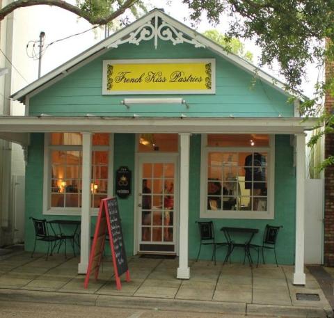 Sink Your Teeth Into Authentic European Pastries At This Amazing Bakery In Mississippi