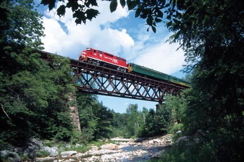 This Wine and Dinner Train In Vermont Is Perfect For Your Next Outing