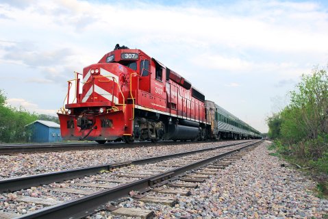 Climb Aboard This 1920s Jazz And Cocktail Train In Vermont