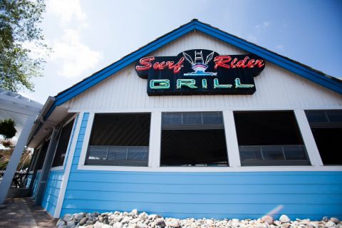 The Local Seafood Restaurant With Some Of The Best Fried Oysters In All Of Virginia