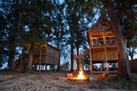 MJ Cabins In Mississippi Are Charming Cabins Right On Wolf Lake