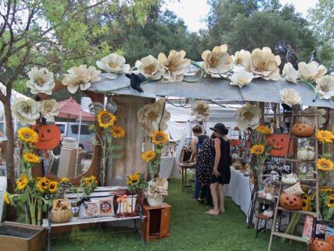 Flea To The Farm Is A Charming Vintage Market In Kentucky To Check Out This Fall