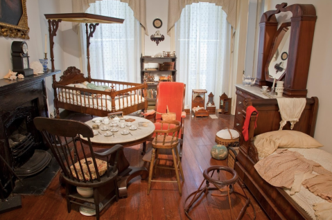 The 1850 House In New Orleans Gives You A Glimpse Into Another World