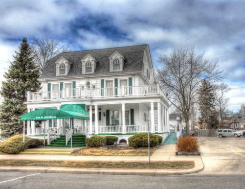 The Delicious Out Of The Way Steakhouse Near Detroit That's Worth Seeking Out