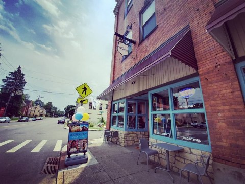 Enjoy Over 75 Types Of Cheesecake At The Sweetest New Bakery In Cincinnati