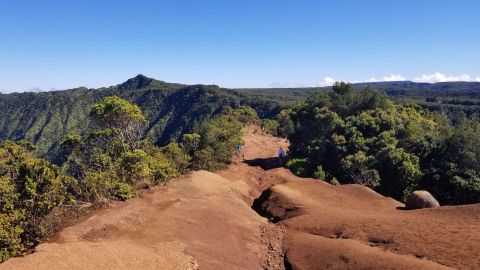 This Hawaii Trail Is Perfect For When You've Simply Got To Get Away