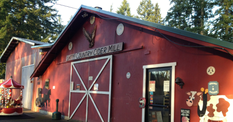 These 10 Charming Apple Orchards In Washington Are Great For A Fall Day