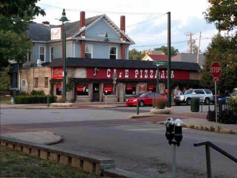 They've Been Making Pizza The Old-Fashioned Way At This Indiana Restaurant Since 1953