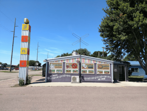 Music Lovers Will Adore This Funky Little Diner In Small-Town Minnesota