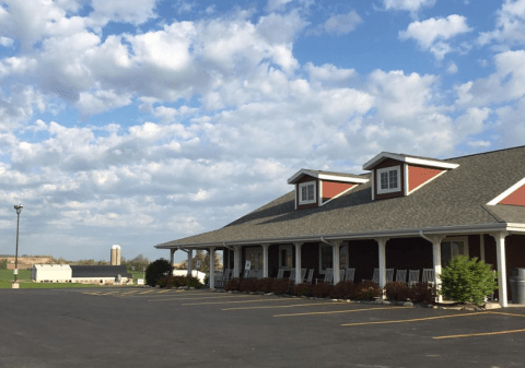 Stop By Kelley Country Creamery, A Charming Ice Cream Shop With Delicious Hard Scoop In Wisconsin