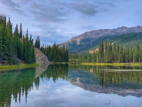 You'll Want To Hike This Fun Easy Loop In Alaska's Largest Wilderness Area