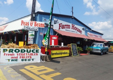 This Enormous Roadside Farmers Market In Alabama Is Too Good To Pass Up