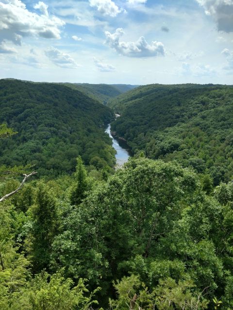 The Quick And Easy Hike To Bear Creek Overlook Leads To Sweeping Views Of The Beauty Of Kentucky