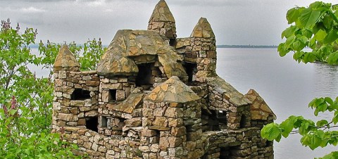 This Small Town In Vermont Is Home To Tiny Hidden Castles