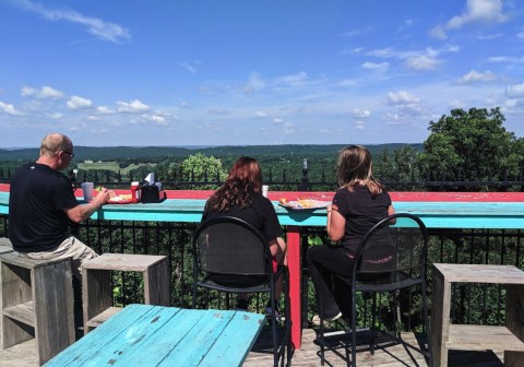 The Alabama Burger Joint With The Most Magnificent View