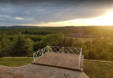 Not Many Arkansans Know About This Secret Overlook With The Most Awe-Inspiring Views