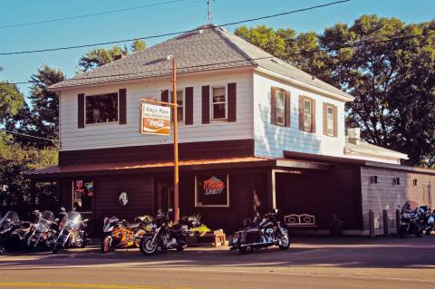 Visit King's Place, The Small Town Burger Joint In Minnesota That’s Been Around Since 1984