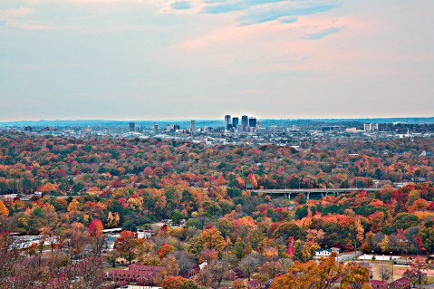 Alabama's 7 Coolest Mountain Towns To Visit This Fall