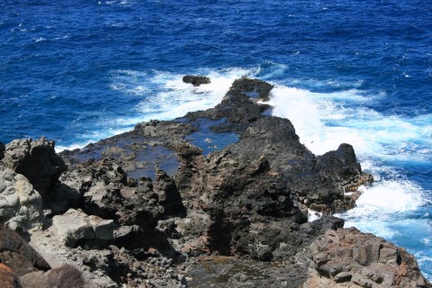 The .8-Mile Olivine Trail In Hawaii Is Full Of Unique Natural Pools