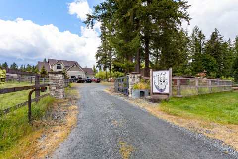 Spend The Night With Goats At Left Foot Farm In Washington