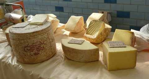 Cheese Lovers Can Try Over 100 Varieties At The Scrumptious Duluth Town Green Cheese Festival In Georgia This Fall