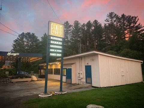 Get Your Burger Fix At Honeypie, A Yummy Roadside Burger Shack In Vermont