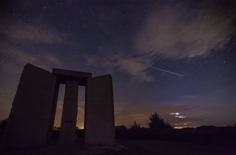 The Georgia Sky Will Light Up With Shooting Stars And A Full Blood Moon During The Draconids Meteor Shower