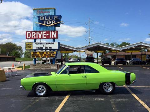 Visit Blue Top Drive-In, The Small Town Burger Joint In Indiana That’s Been Around Since 1936